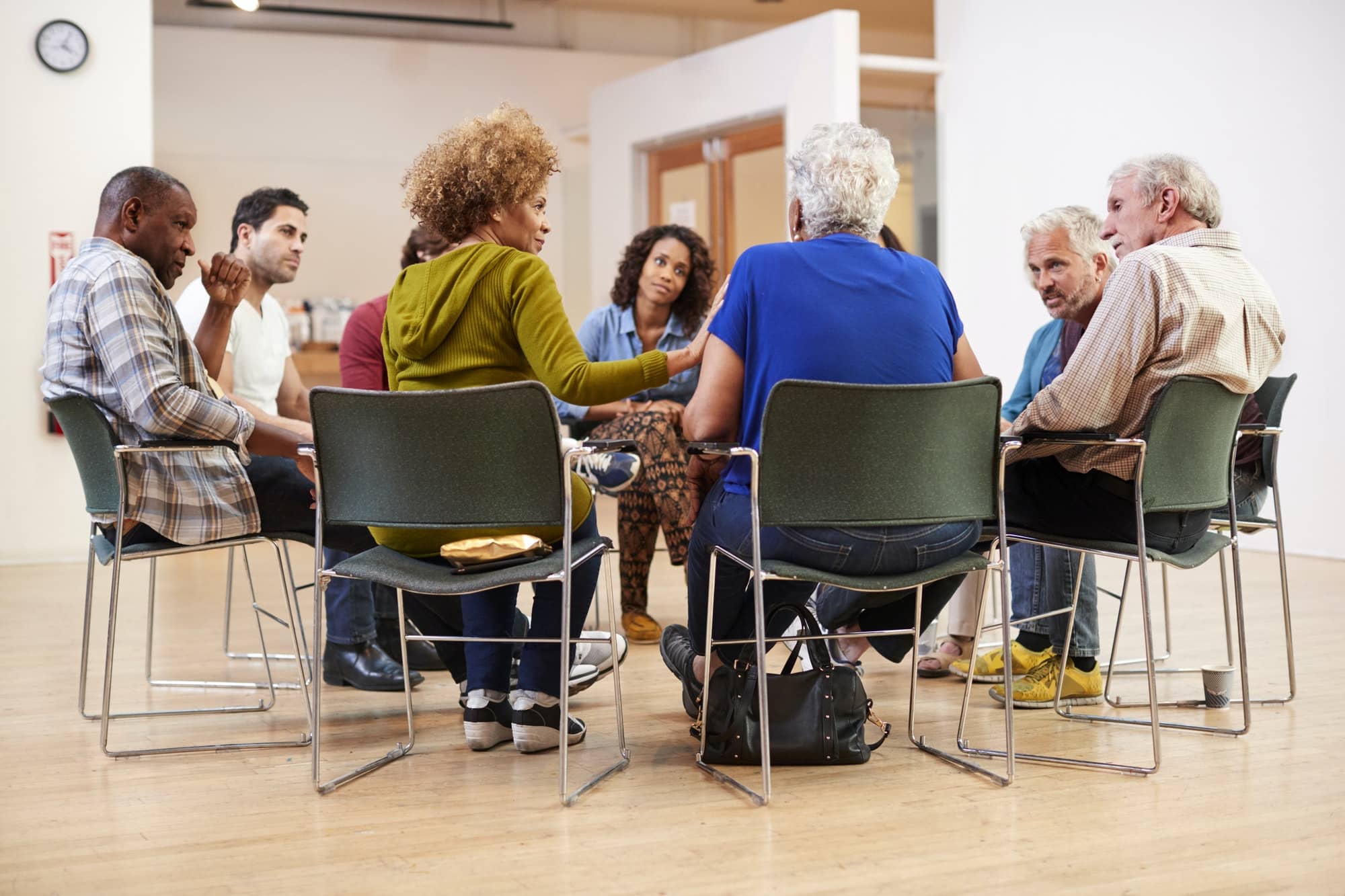 Renforcement et aide des communautés au canada : approches collaboratives pour le bien-être social