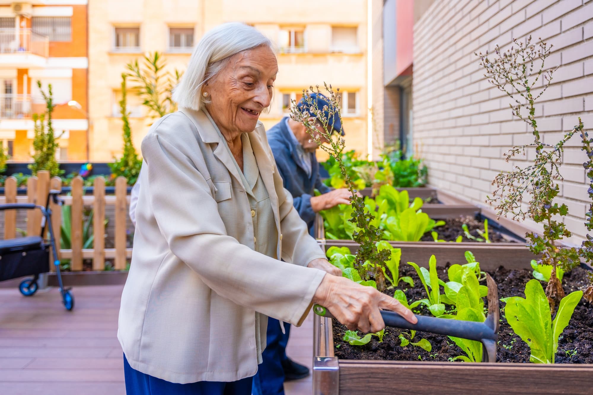 Organiser des rencontres amicales autour du jardinage pour les seniors